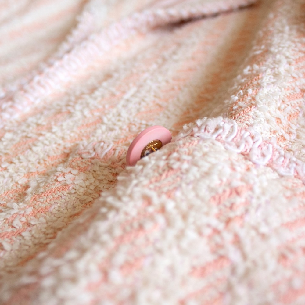 Iconic Chanel Vintage Spring 1994 Pink Jacket Suit - Picture 13 of 16